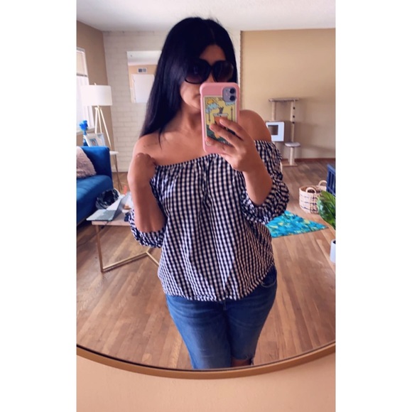 Top - Picture 2 of 3